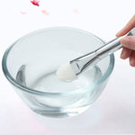 Brosse à poils doux et masque en silicone