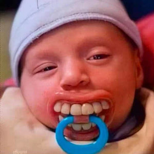 Sucette drôle de dent de bébé