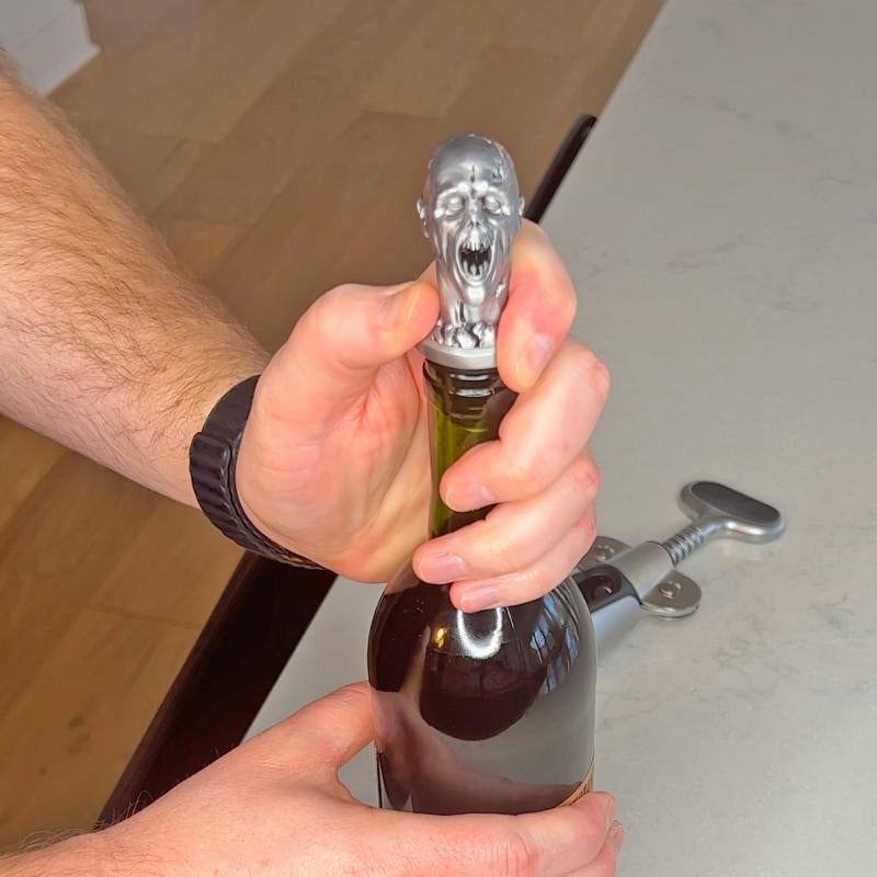 Le bec à vin rouge de Zombie Head